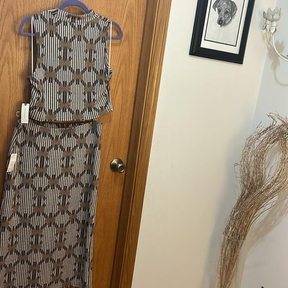 Anthropologie, 2 piece set, women’s size medium, NWT - Picture 2 of 6